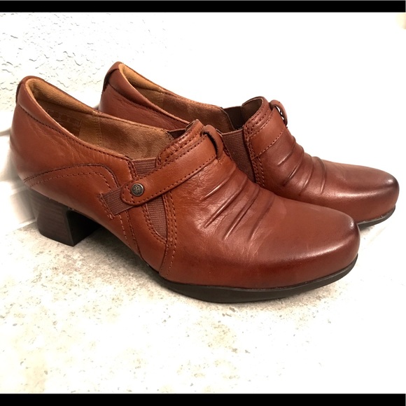 Clarks Shoes - Clark’s Artisan leather ankle mule booties